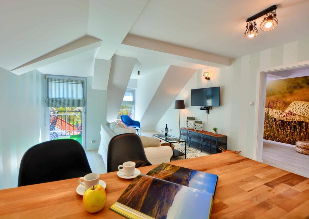 Apartament Beztroski Ustrzyki Dolne Eksteriør billede