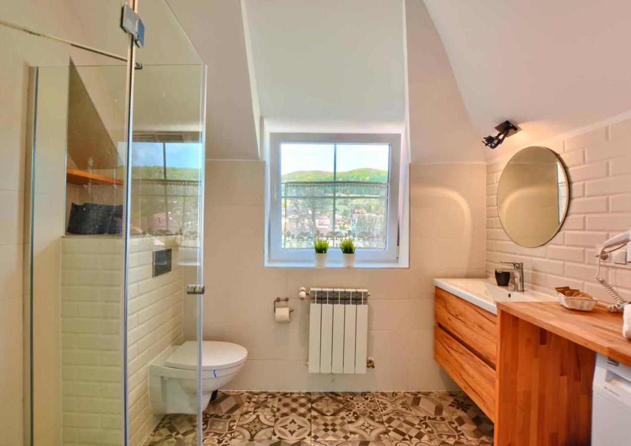 Apartament Beztroski Ustrzyki Dolne Eksteriør billede